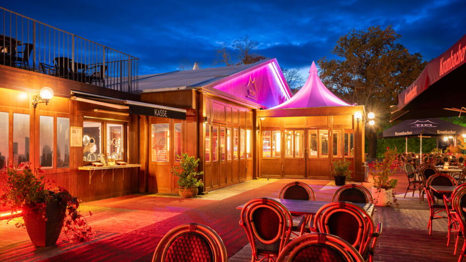 TIPI AM KANZLERAMT – Theaterkasse & Biergarten TIPI AM KANZLERAMT – Theaterkasse & Biergarten